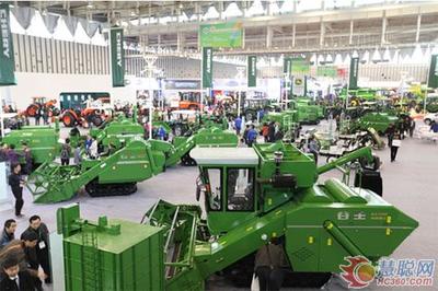從國際農(nóng)機展看開封市農(nóng)機裝備產(chǎn)業(yè)發(fā)展 機遇、挑戰(zhàn)與未來路徑